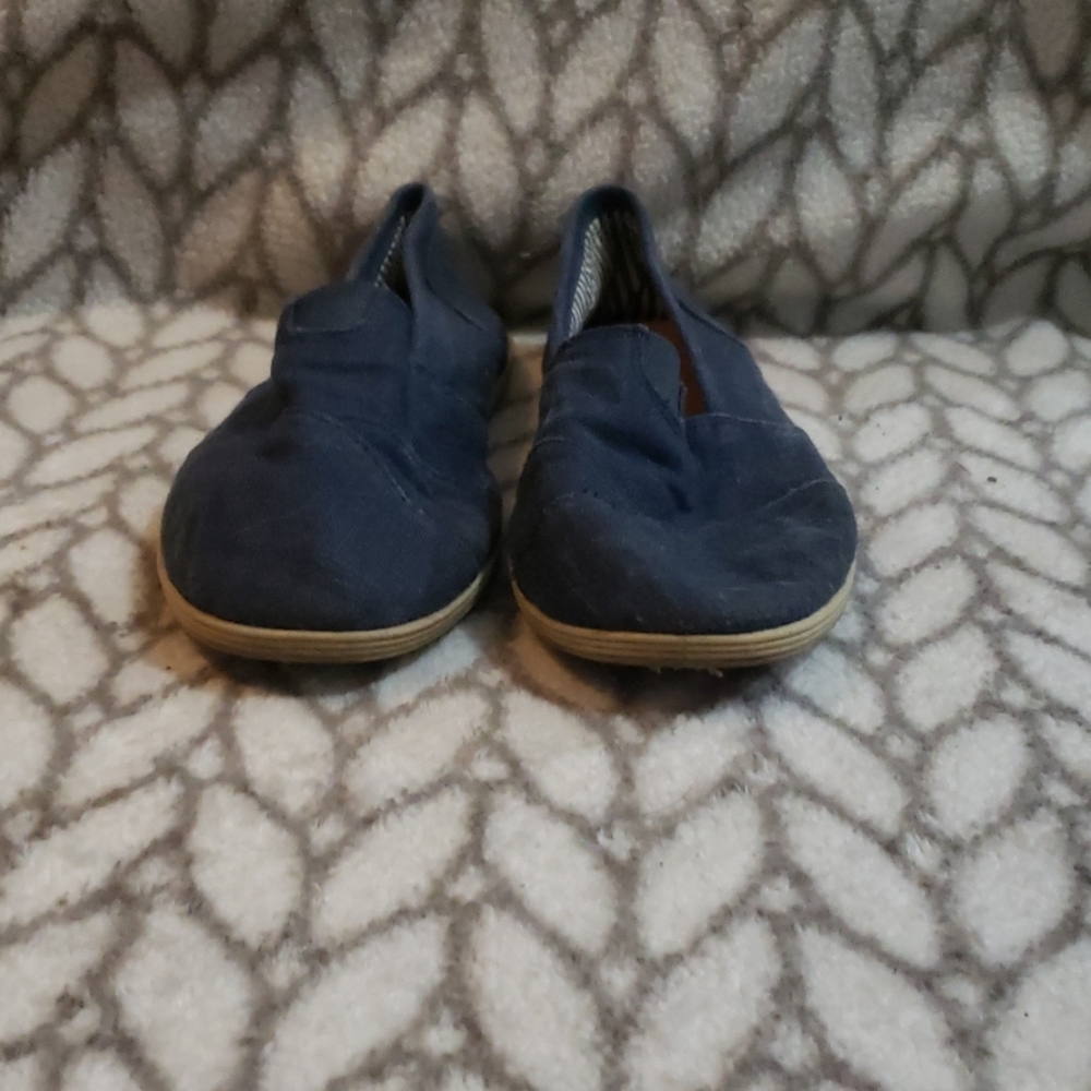 Slip ons